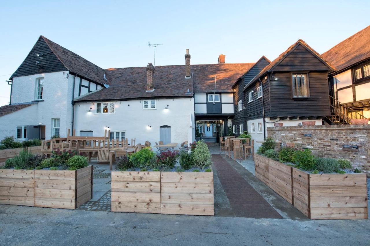 The Ostrich Inn Colnbrook London Heathrow Slough Exterior foto